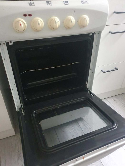 kuchenka gazowa z piekarnikiem