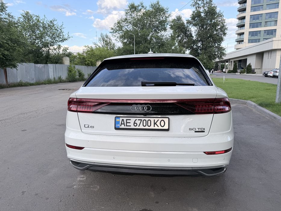Audi Q8 2019 VIN WAUZZZF16KD045597 фото оголошення 6 з 22