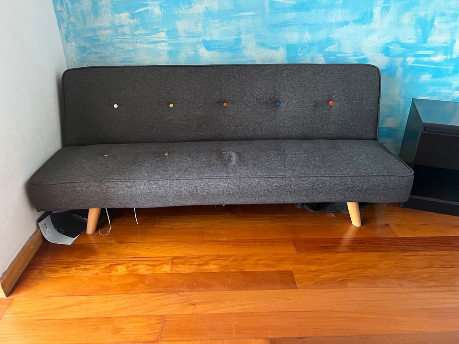 Sofá cama cinzento