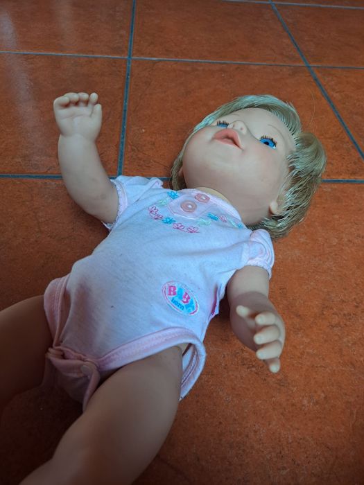 Baby Born usado que fala