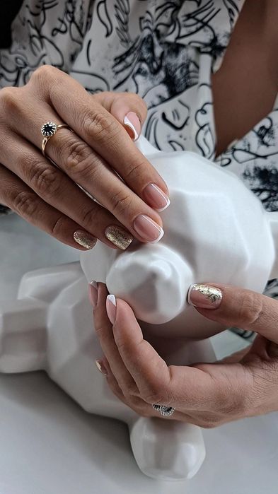 Manicure hybrydowy