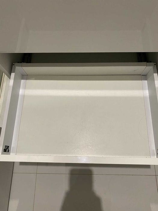 Móvel WC suspenso com lavatório, torneira e válvula. 60x47x69