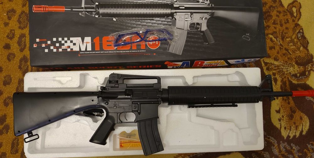 Детская игрушечная винтовка М16А2