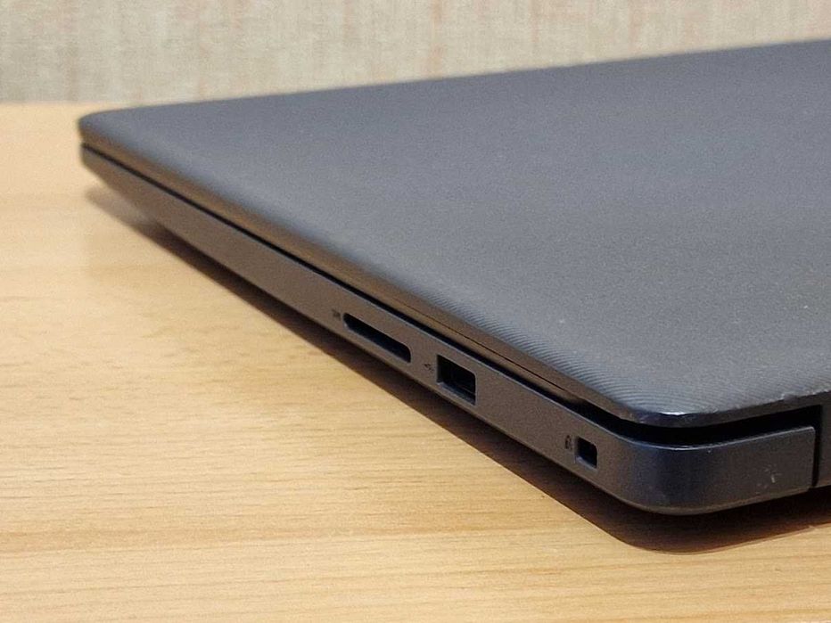 Dell Vostro 3500 Intel Core i7-1165G7 RAM16Gb SSD 256Gb Батарея 9годин