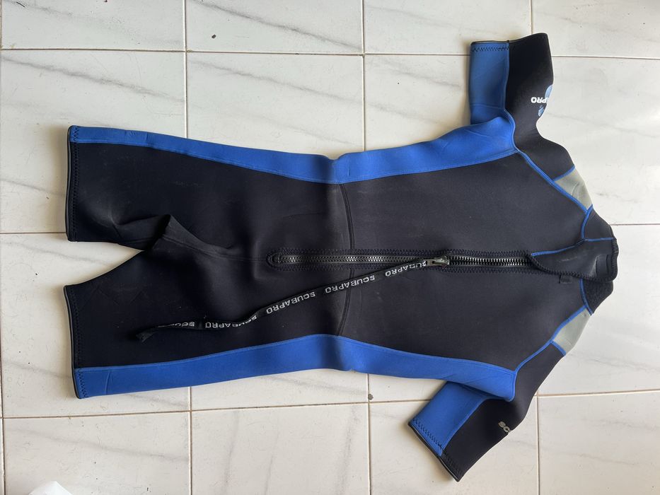 Fato de mergulho de verão