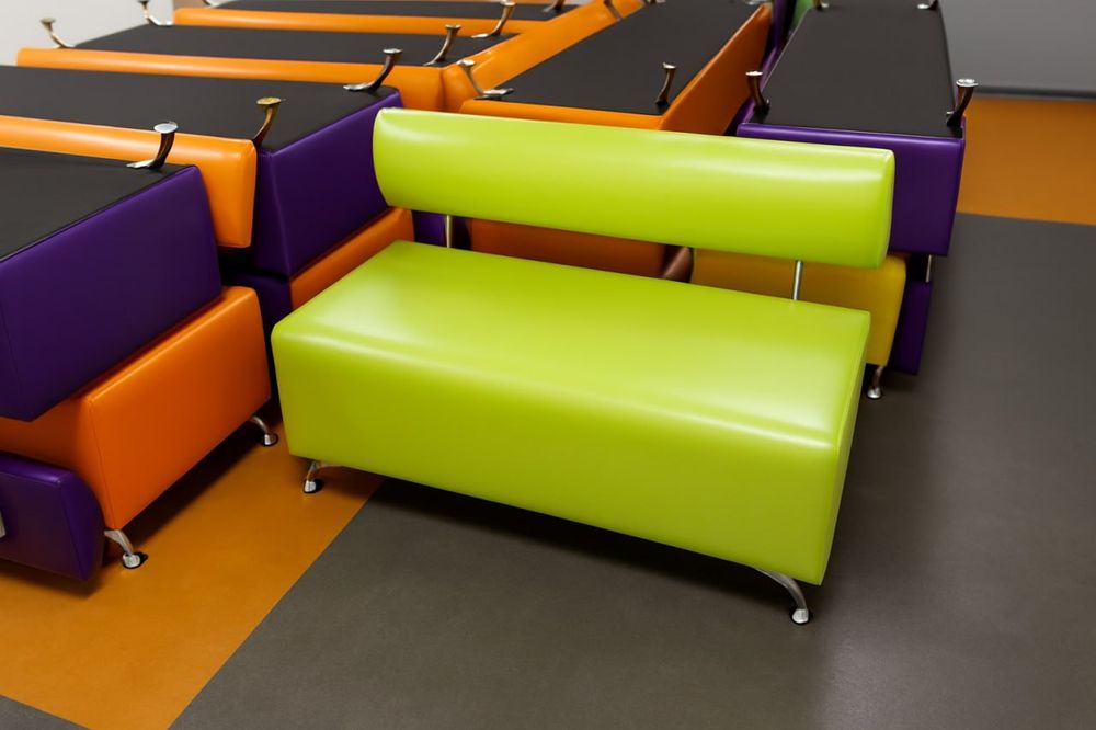 Дивани для кафе, барів, лікарень, ресторанів, садіків.
