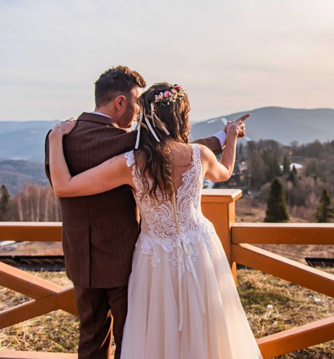 Suknia ślubna rozmiar M