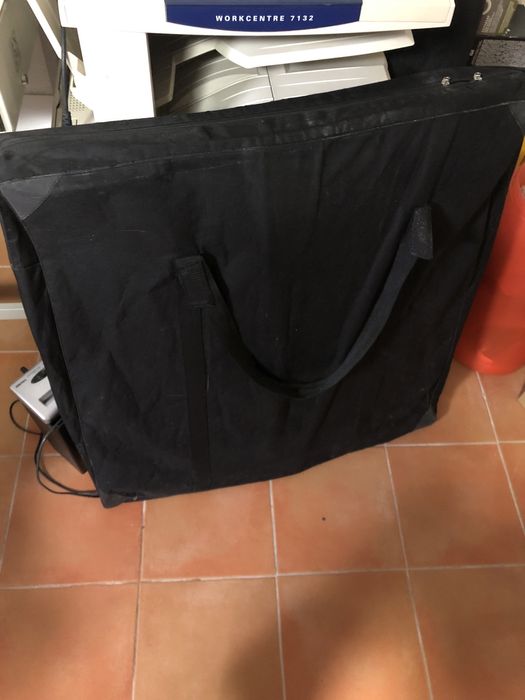 Balcão Expositor com mala de transporte