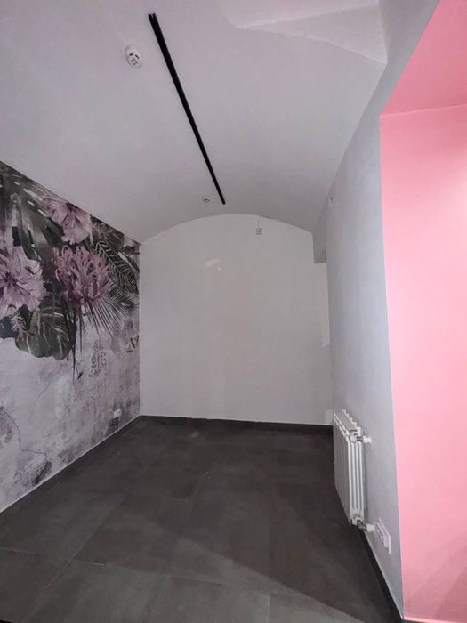 Суборенда двох окремих кімнат у магазині косметики Львів