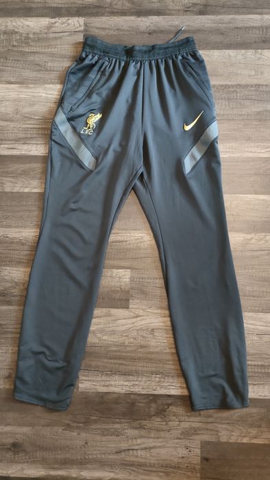 spodnie treningowe Nike dri -fit  Liverpool FC  158/170