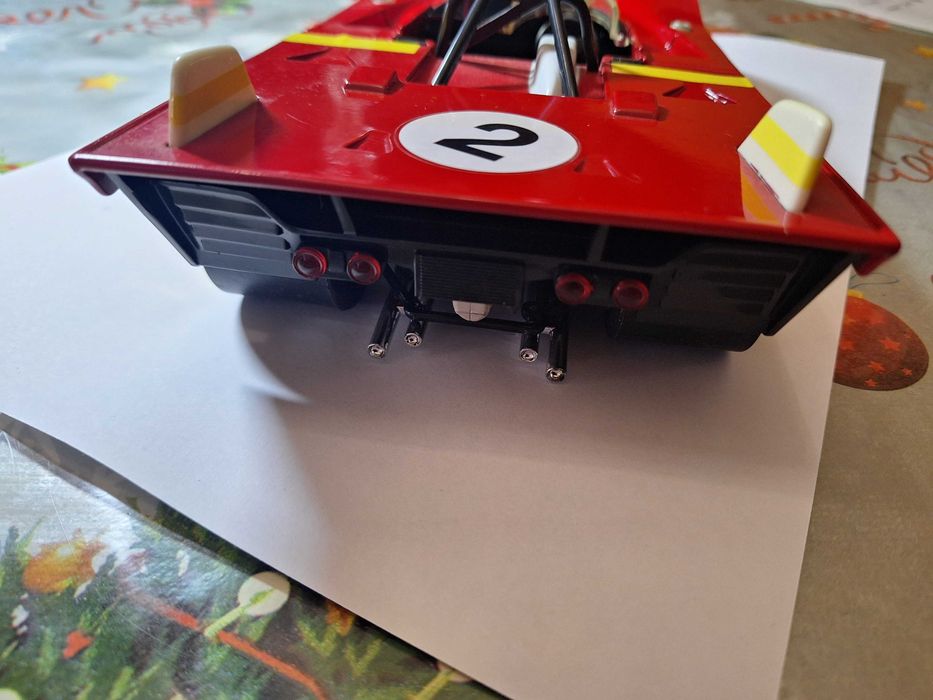 Miniatura escala 1:18 - Ferrari