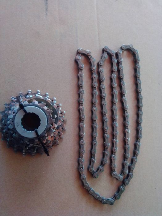 Cassete Shimano 9v e corrente Sram como nova