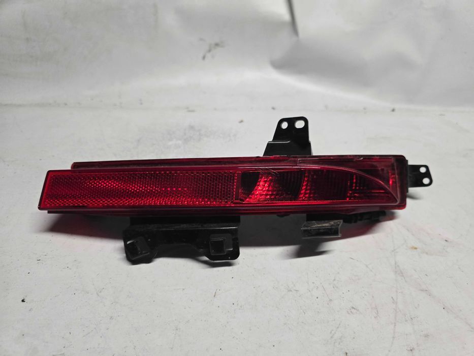 lampa przecimgielna tył Discovery Sport L550