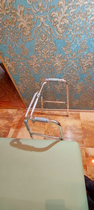 Ходунки для инвалида