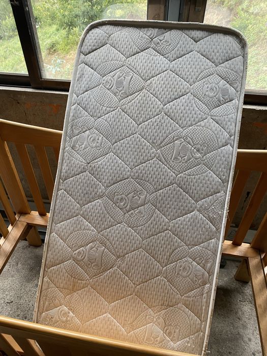 Cama de bebe com colchao
