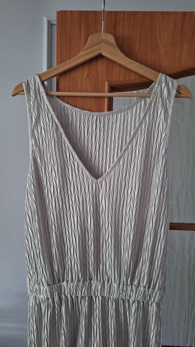 Sukienka na ramkach nowa