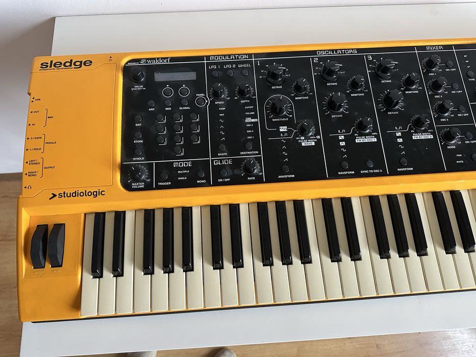 Studiologic Sledge VA Waldorf + torba Thomann stan bardzo dobry