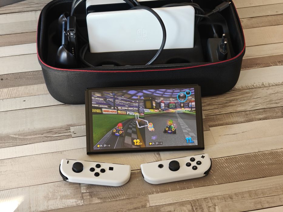 Przerobiona konsola Nintendo switch OLED modchip Picofly Modyfikacja atmosphere Hekate + karta 256GB i walizka transportowa