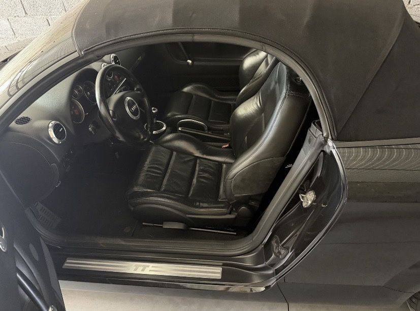 AUDI TT 1.8T 180cv - Garantia 18 meses