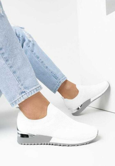 Białe streczowe sneakersy sportowe rozmiar 39