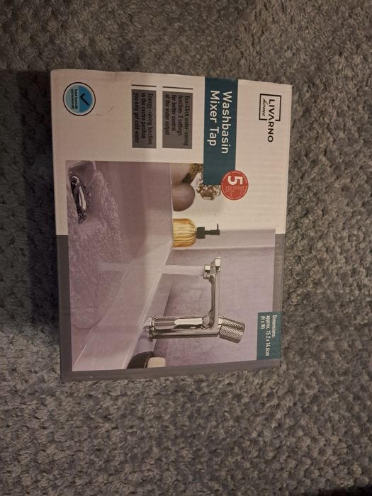 Nowa bateria umywalkowa