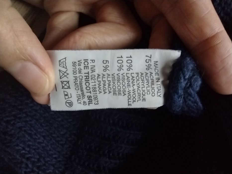 Włoski granatowy sweterek rękaw 3/4 rozmiar M