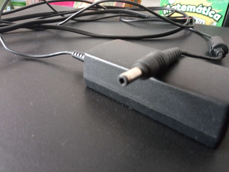 Carregador para Portátil Universal, Toshiba, Fujitsu,  ...64740122309890122