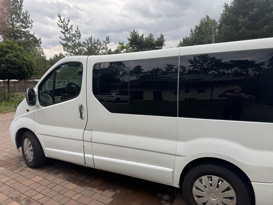 Sprzedam Vivaro 2,0 benzyna gaz 2008 r