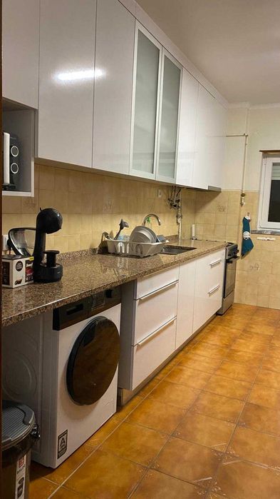 Quarto single ou duplos na estrada dos marinheiros - Leiria