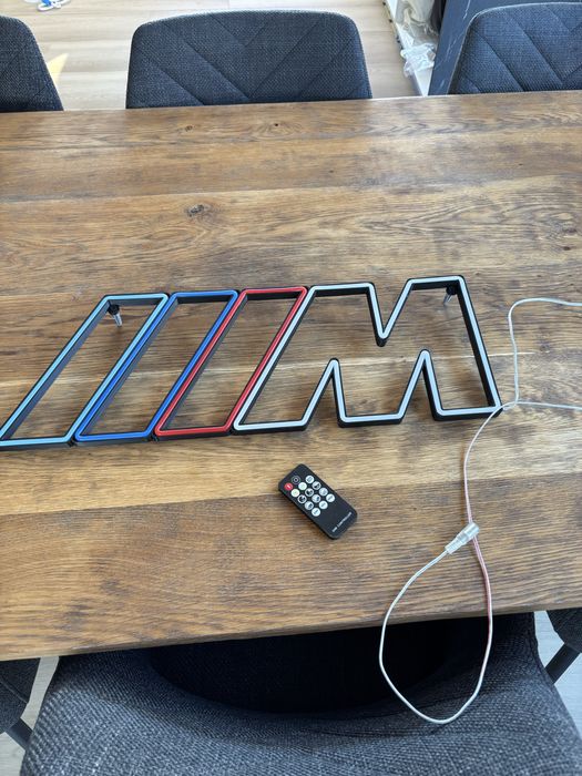 Neon led do powieszania