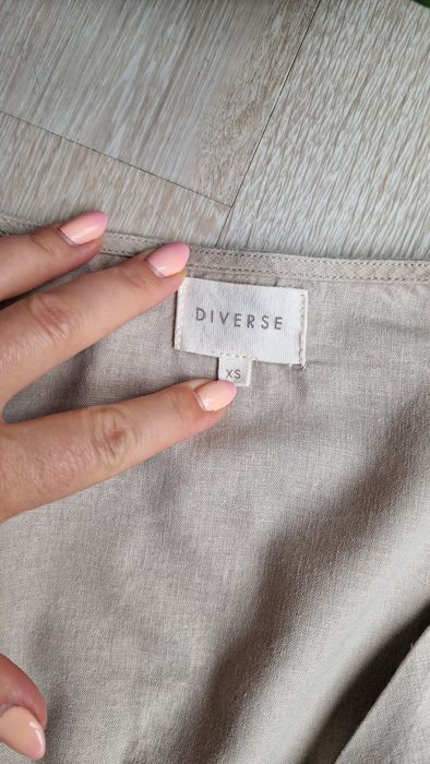 Krótka bluzka narzutka crop top beż Diverse XS 34 S 36 len