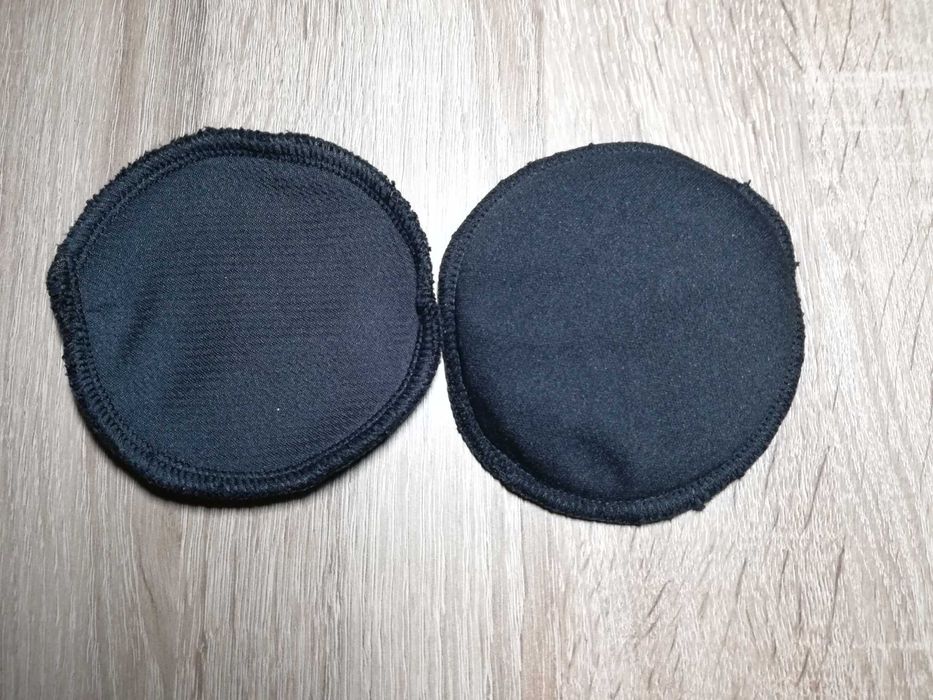 Czarne - nowe profilowane wielorazowe wkładki laktacyjne prezent