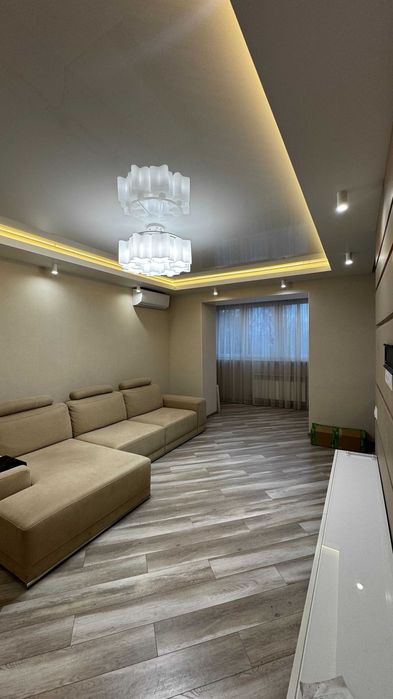 Продам шикарную 3 к.кв в Чугуеве (Авиатор)