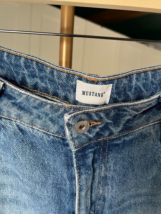 Jeansy o kroju MOMS z dziurami luźne rozmiar 38 M W29L30 marki Mustang