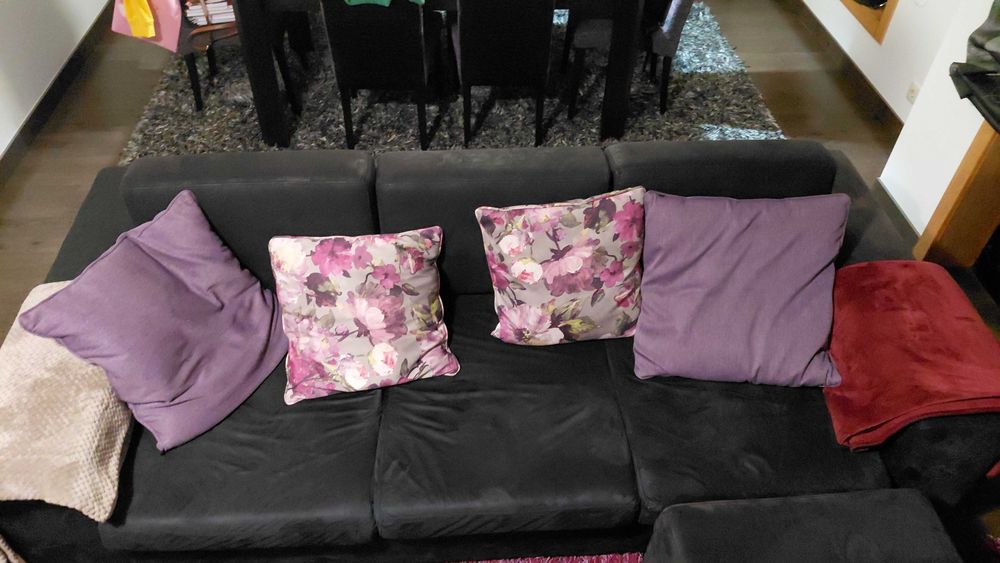 Sofá e chaise-longue Laskasas,  tecido impermeável de cor antracite.