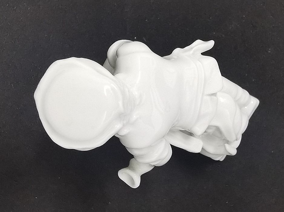 Figurka Porcelana KPM Berlin XIX w Mężczyzna z Toporem UNIKAT