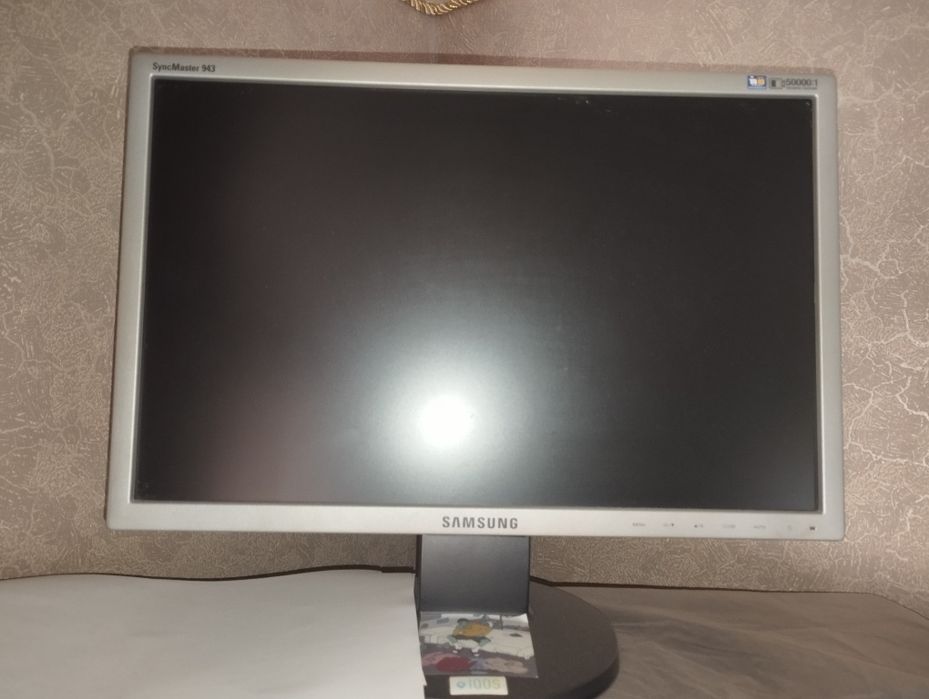 Продам монитор б/у