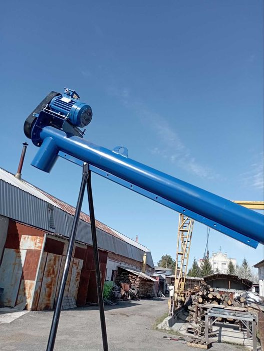 Шнековый погрузчик, винтовой конвейер, транспортер зерна 133*12*380