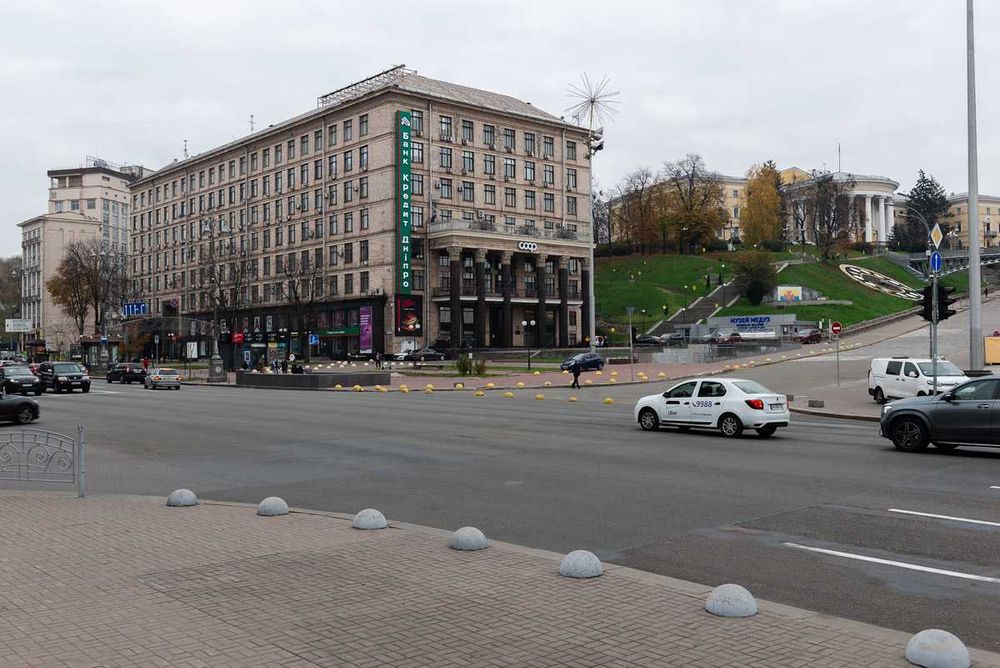 Оренда офісного приміщення 93,2 кв.м вул. Хрещатик, 7/11 (біля метро)