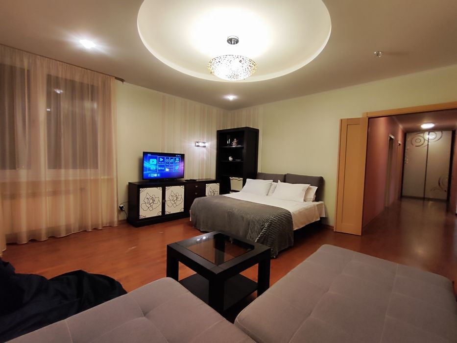 Подобово двокімнатна Троєщина