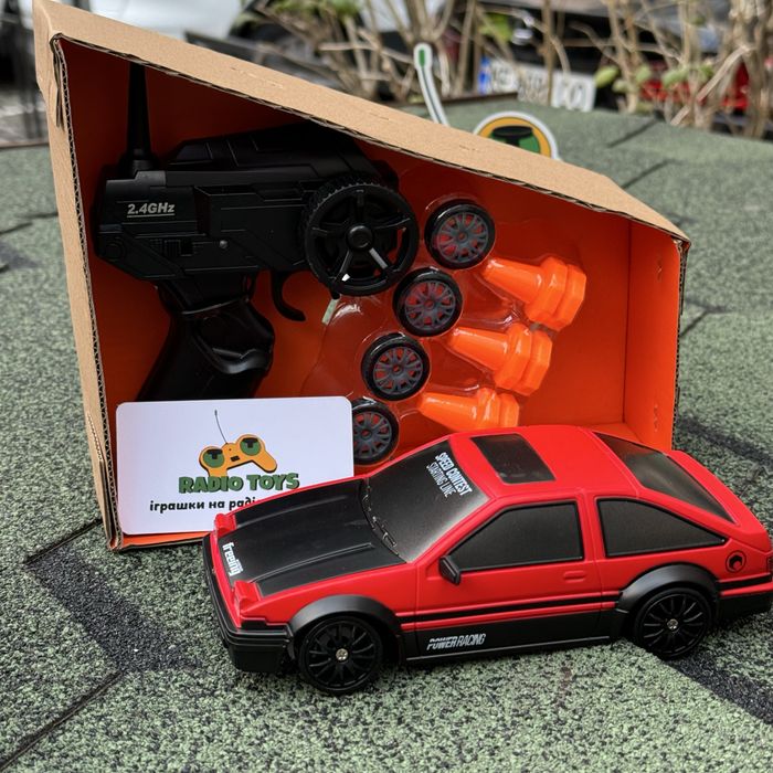 Дрифт машинка на радиоуправлении Toyota AE86 Sprinter Trueno Red