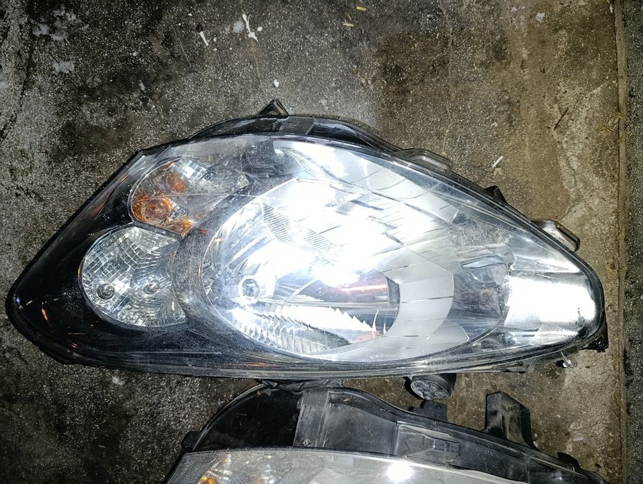 Reflektor przedni prawy lampa przód prawa Peugot partner 2013 polska