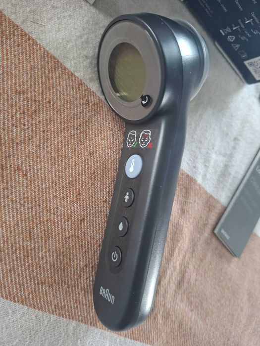 Braun BNT400 – termometr bezdotykowy