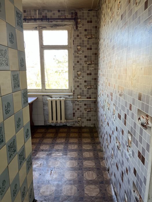 Продам  двукімнатну квартиру 17 квартал