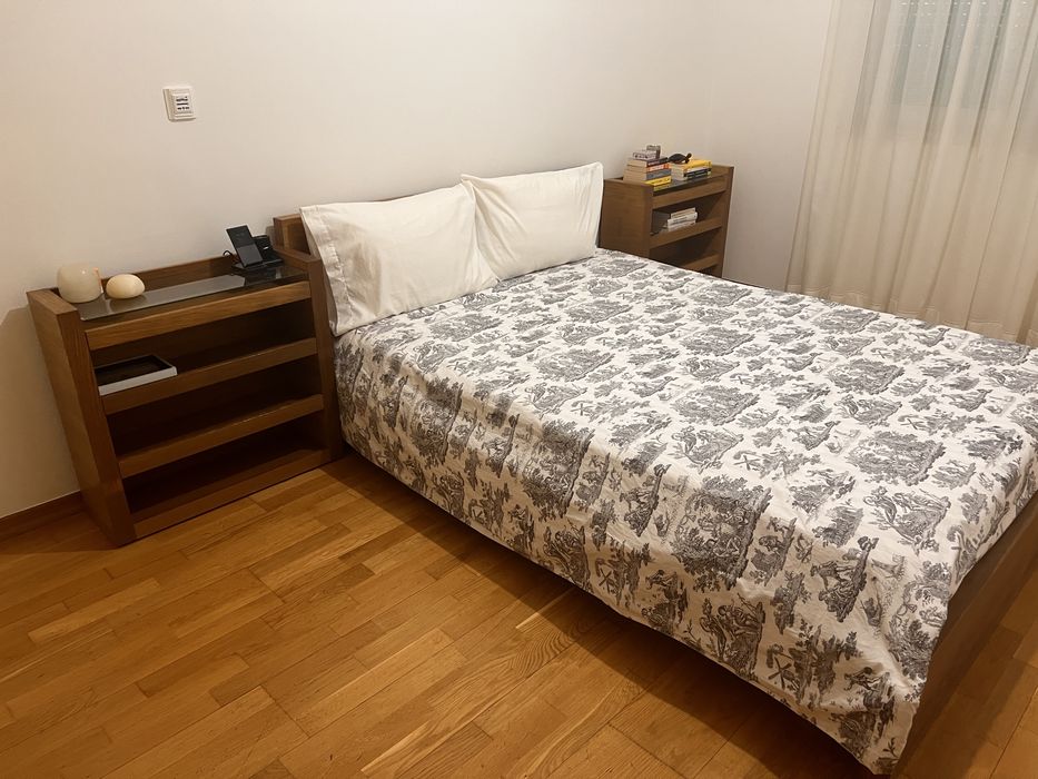 Cama com mesas de cabeceira - urgente