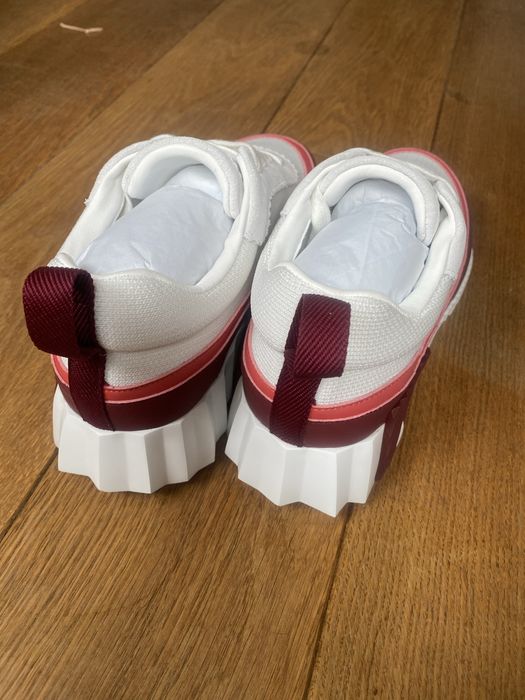 Hermes bouncing 39 sneakersy z numerem seryjnym