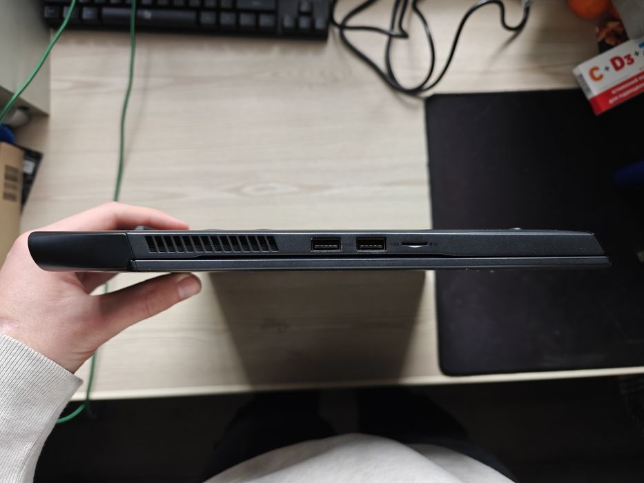 Ноутбук alienware m15 r3
