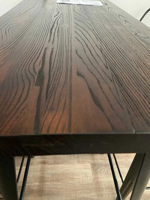 Mesa alta com 4 cadeiras