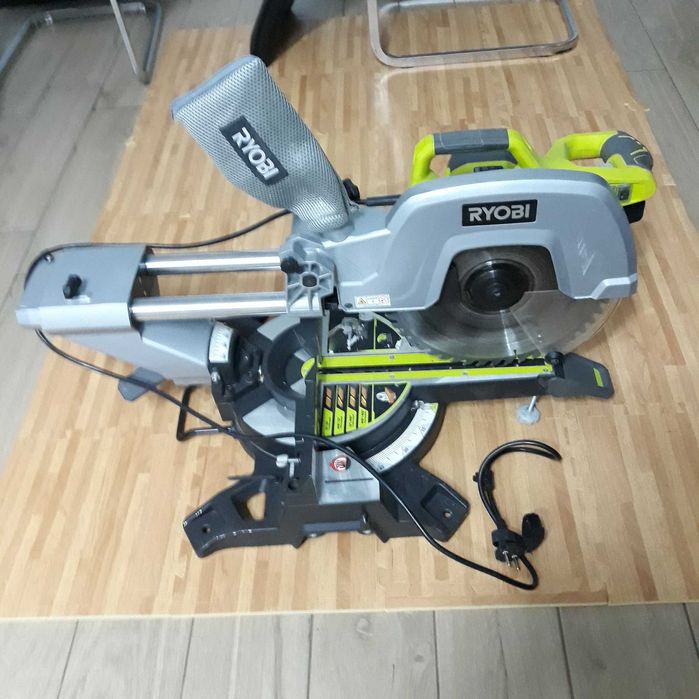 Piła Ryobi ukośnica  EMS305RG