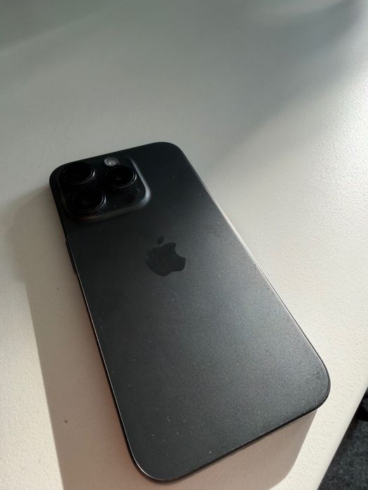 iPhone 15 pro 128